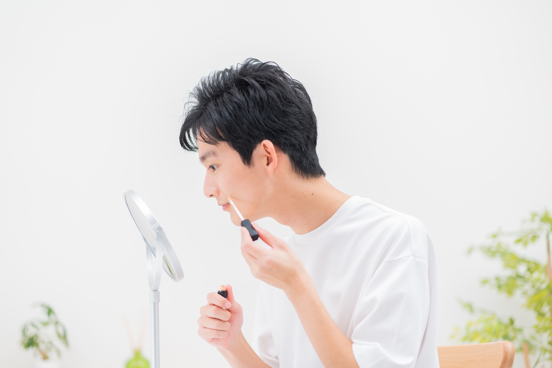コンシーラーで青髭を隠すのもあり